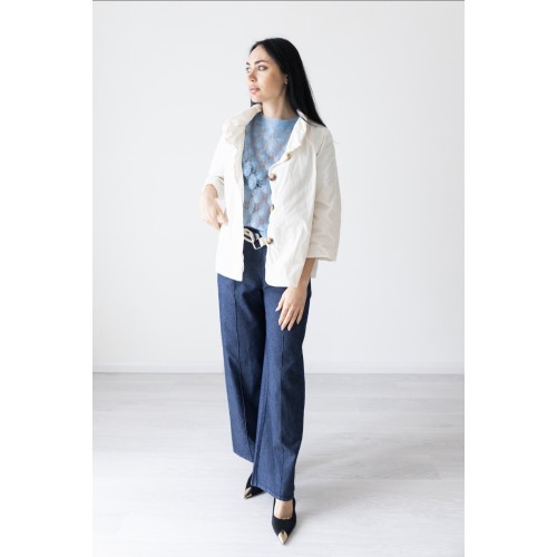 Impermeabile bianco con bottoni